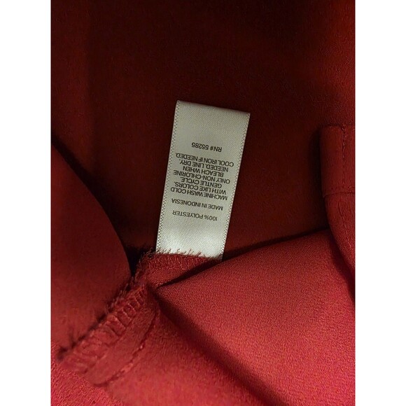 Express Women's Shirt Portofino Button Up Red V-Neck Roll Tab Blouse Top M - Picture 3 of 7